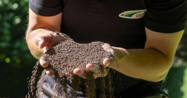 100% organic fertilisers with MINIGRAN® Technology for organic agriculture and horticulture: DCM ECOR®. Thumb
