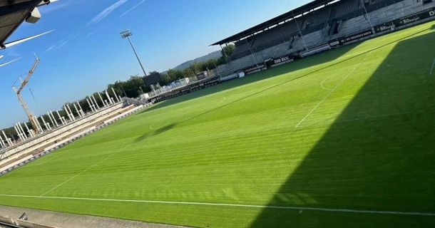A quick boost for the football pitch of SV Elversberg with TURFORTE® BOOST Thumb